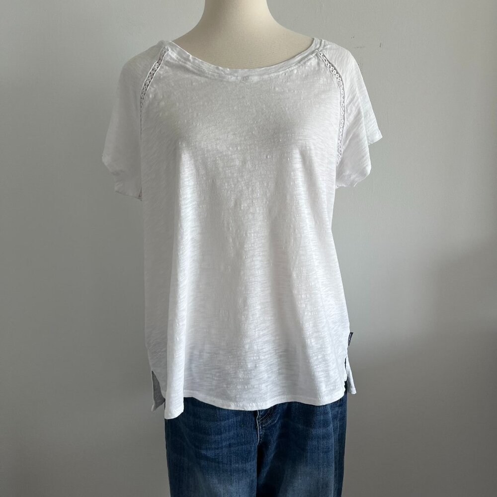 Eddie Bauer White T-shirt.  Size L